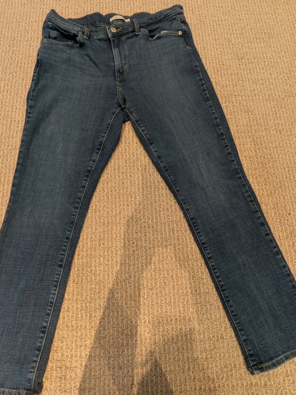 Levi's Classic Straight | 31 W X 28 L